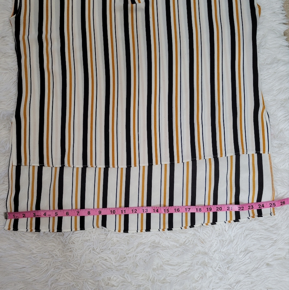 ❤️ 3/$10 High-Low Top - Picture 8 of 10